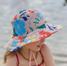 Load image into Gallery viewer, Kids Wide Brim Bucket Hat Phoenix Vanilla Sunhat
